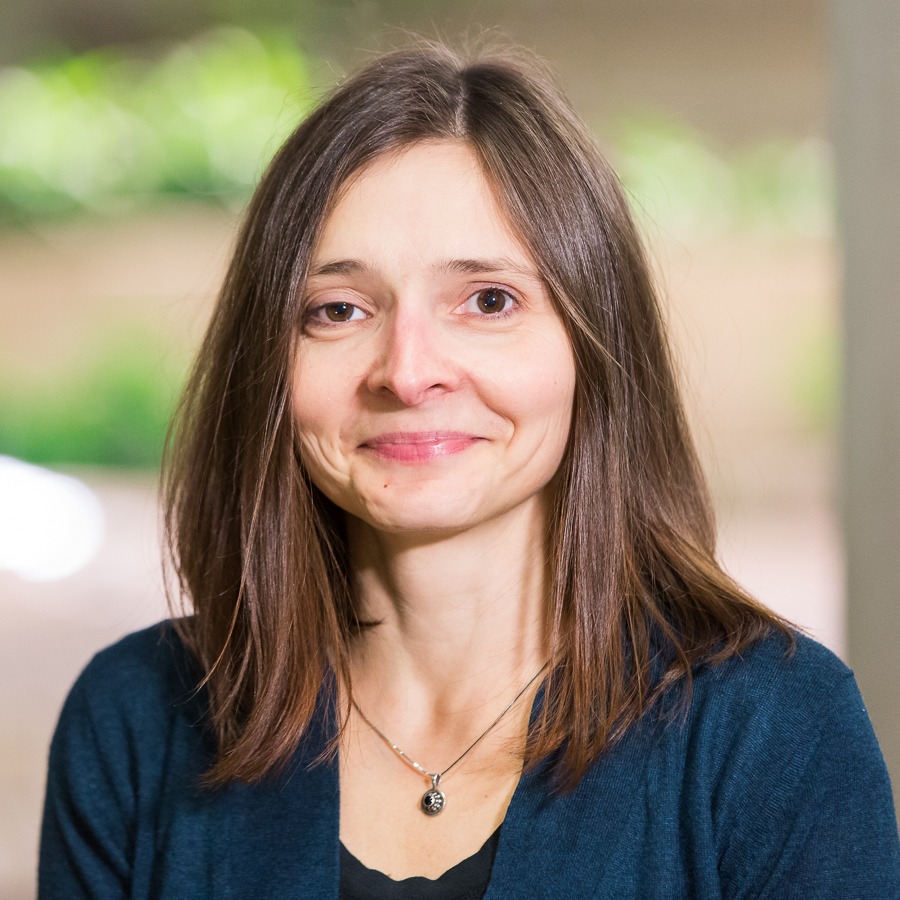 Headshot of Karolina Michalska